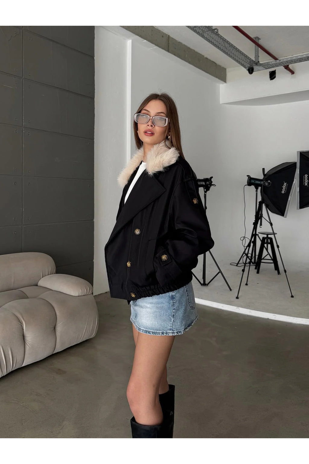 Yakası Kürk Detay Düğmeli Cepli Astarlı Premium Trenç Ceket