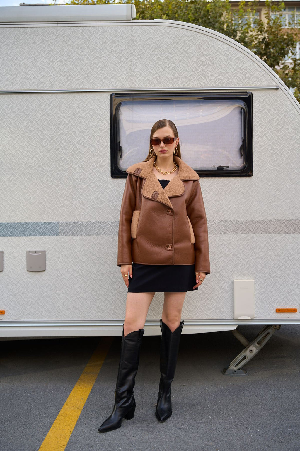 Wide Collar Soft Flotter Leather Plush Inside Buttoned Leather Jacket with Pockets