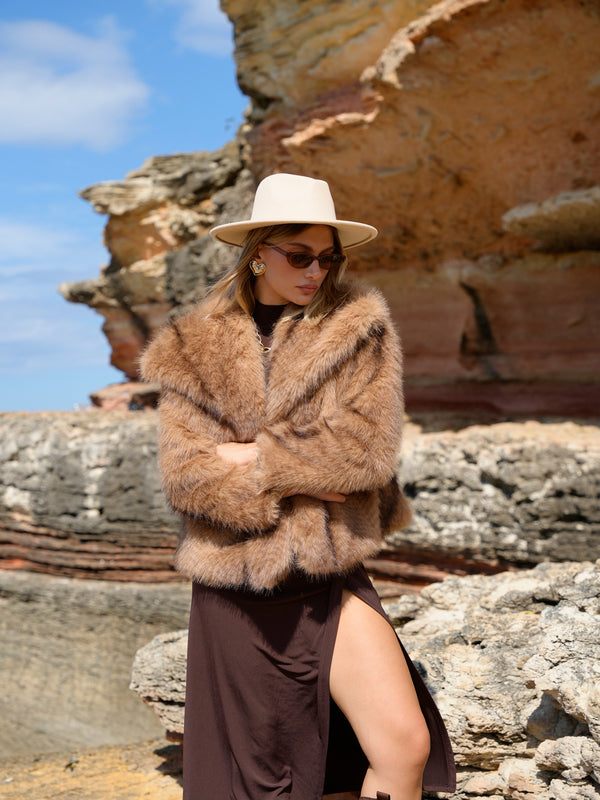 Yumuşak Doku Astarlı Cepli Desenli Şal Yaka Premium Kürk Mont