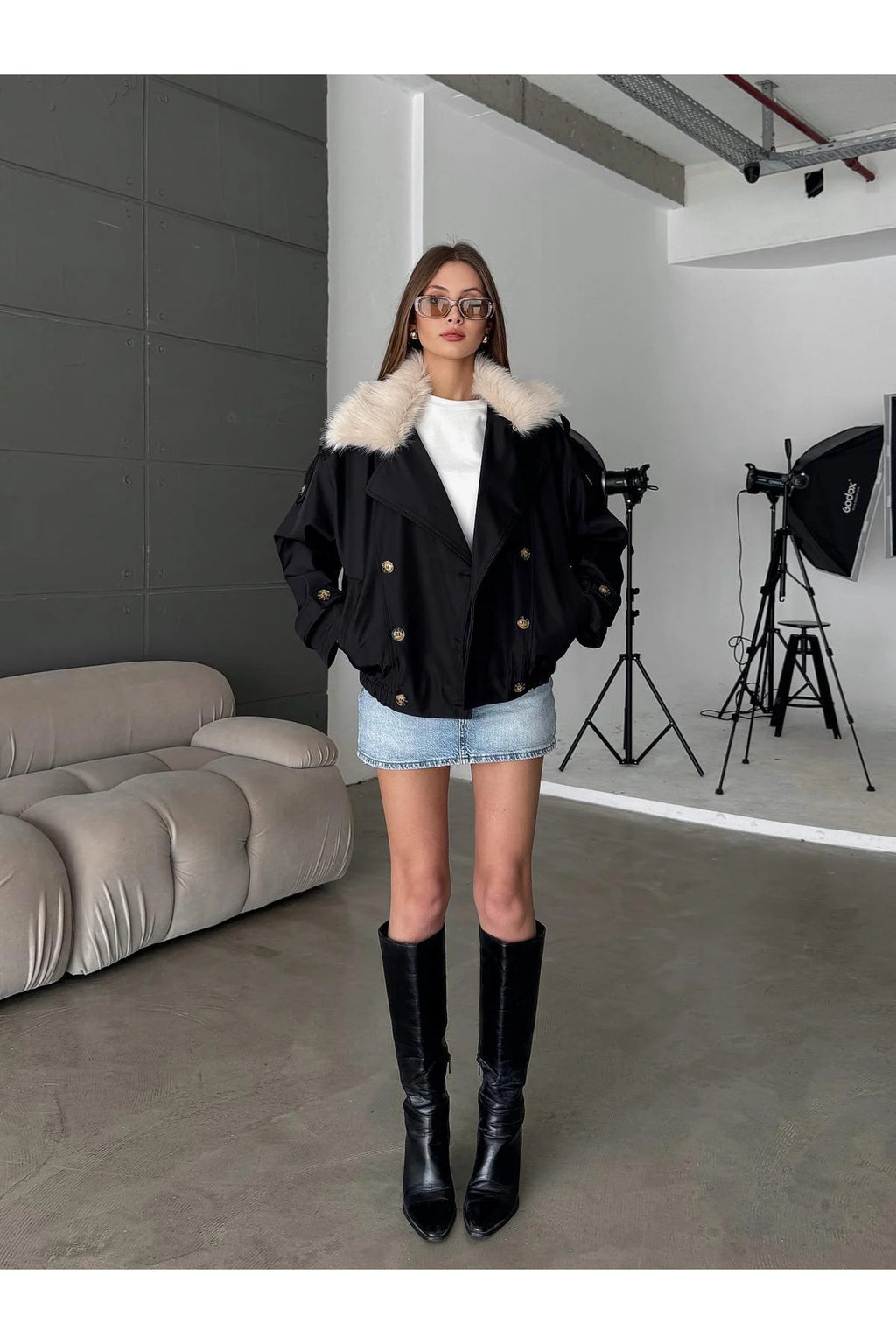 Yakası Kürk Detay Düğmeli Cepli Astarlı Premium Trenç Ceket