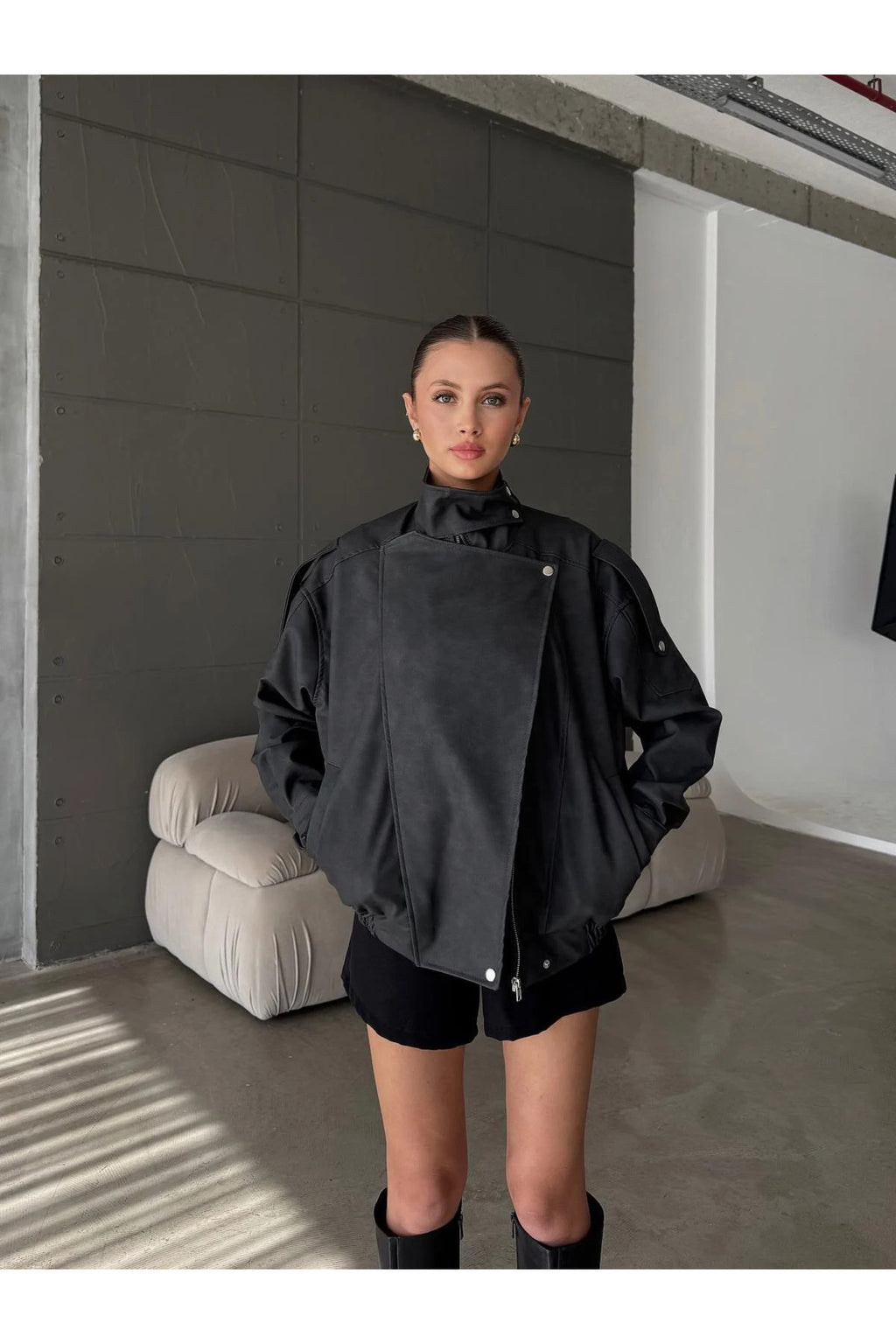 Boyun Detay Çıtçıtlı Beli Lastikli Deri Ceket Mont