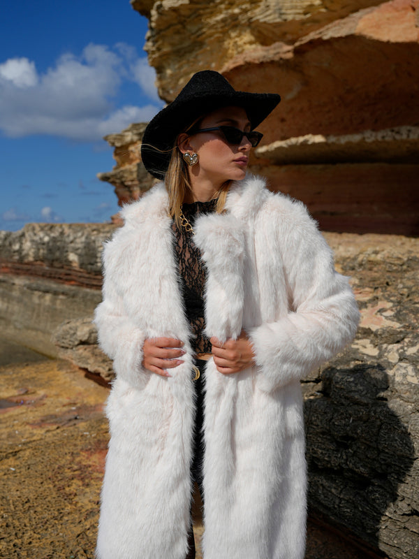 Yumuşak Doku Astarlı Cepli Diz Boy Midi Premium Kürk Mont