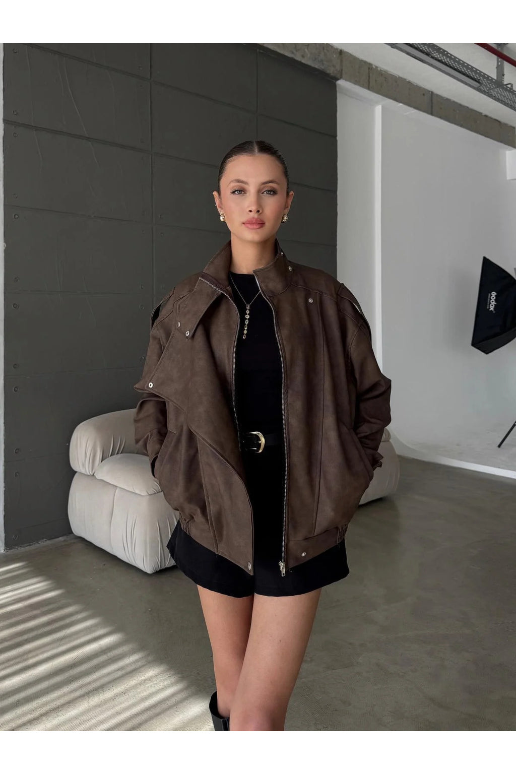 Boyun Detay Çıtçıtlı Beli Lastikli Deri Ceket Mont