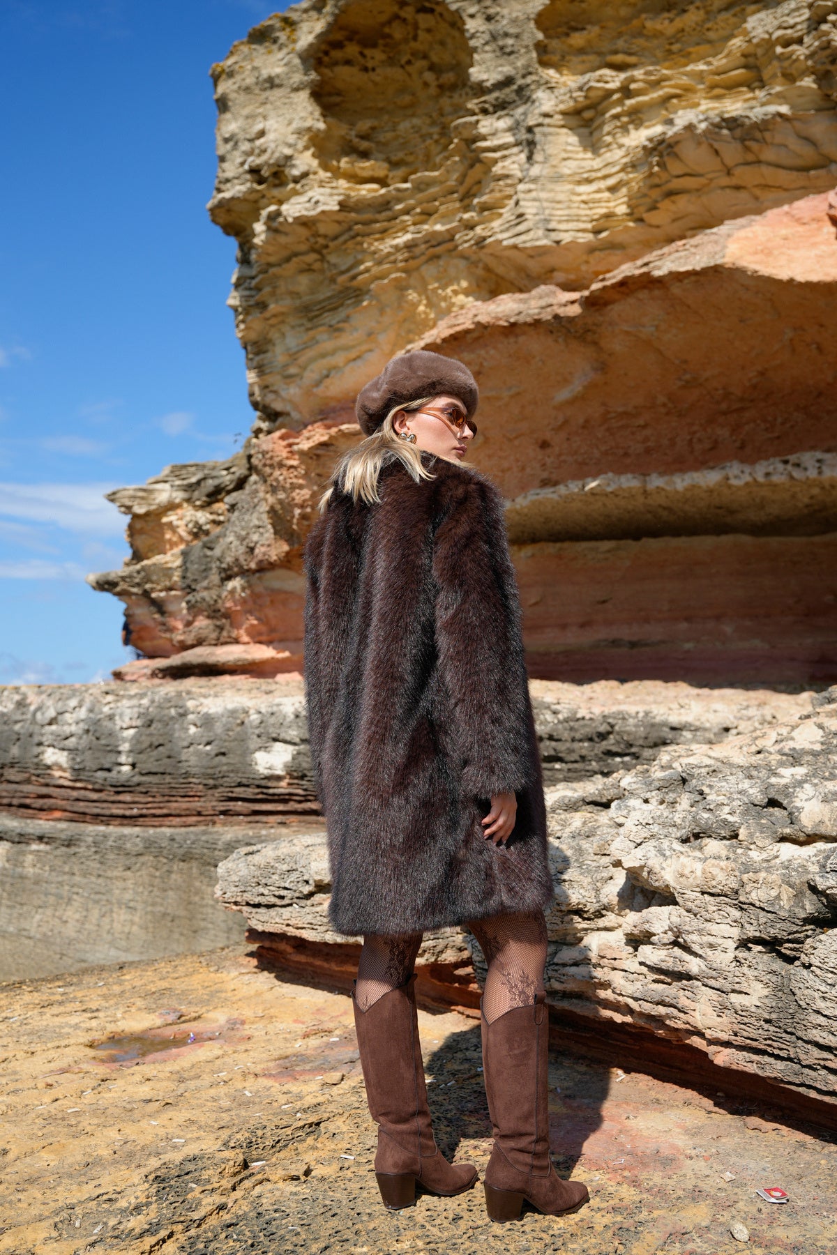 Yumuşak Doku Astarlı Cepli Desenli Diz Boy Midi Premium Kürk Mont