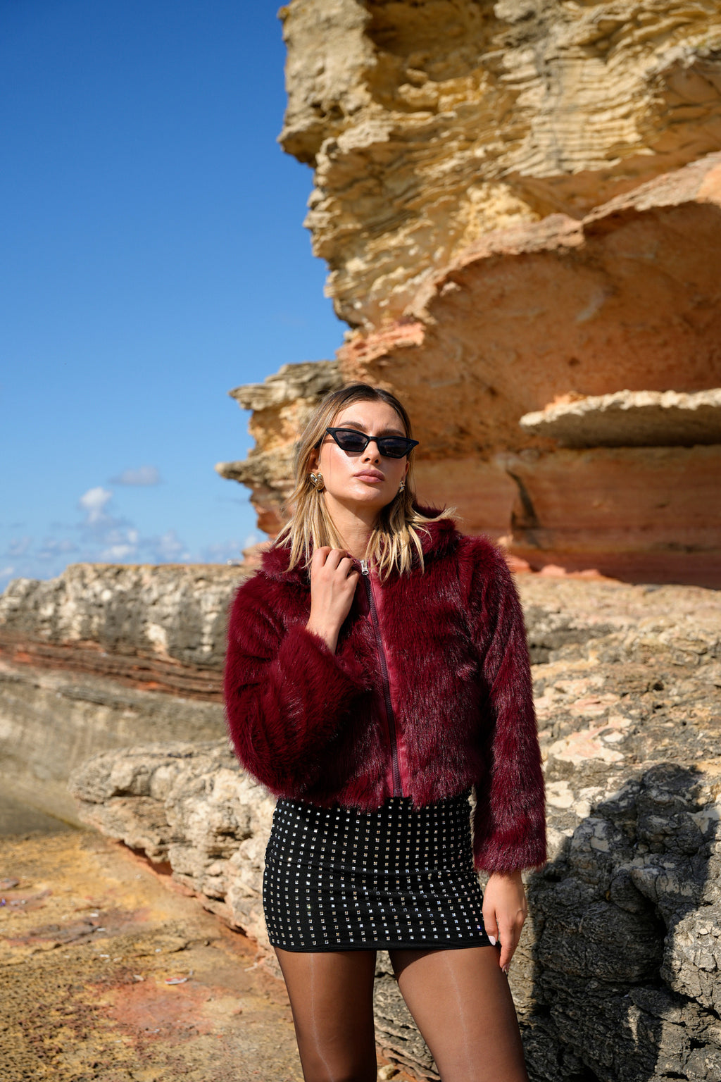 Fermuarlı Kısa Boy Yumuşak Doku Astarlı Kürk Mont