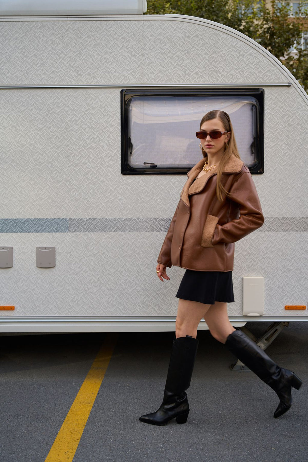 Wide Collar Soft Flotter Leather Plush Inside Buttoned Leather Jacket with Pockets