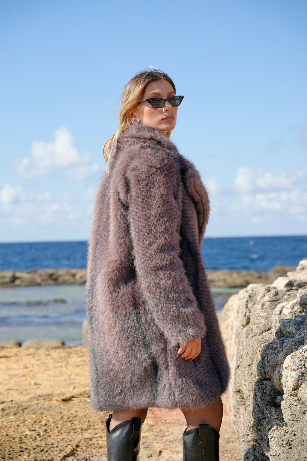 Yumuşak Doku Astarlı Cepli Desenli Diz Boy Midi Premium Kürk Mont