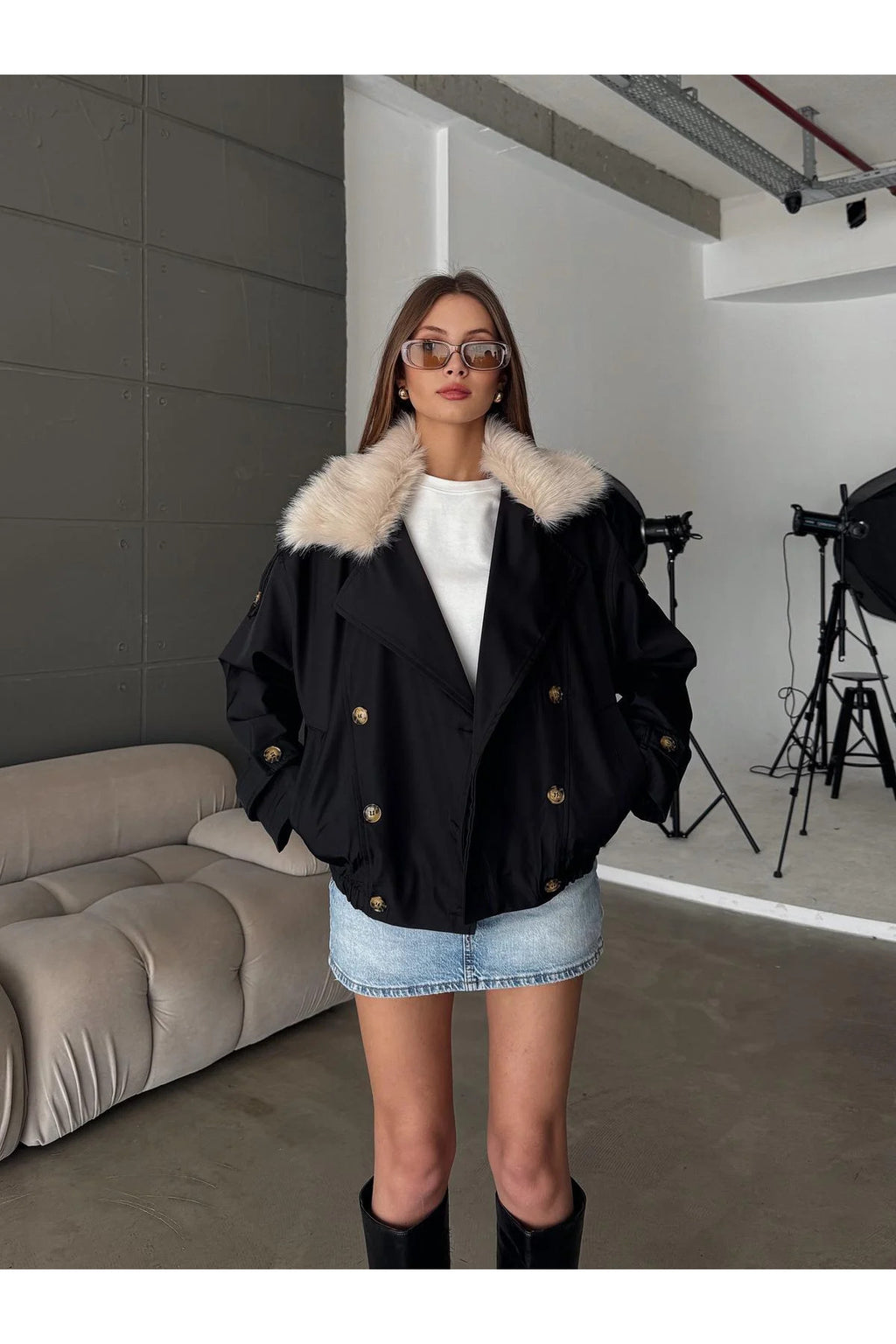 Yakası Kürk Detay Düğmeli Cepli Astarlı Premium Trenç Ceket