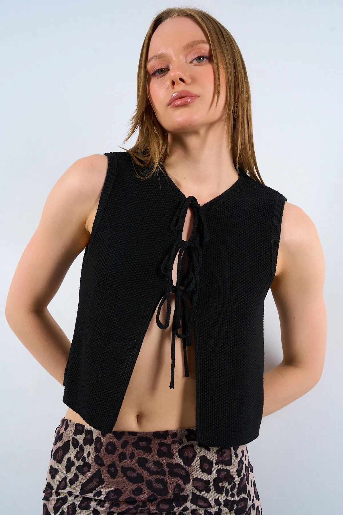 Crew Neck Lace Detail Knit Sweater