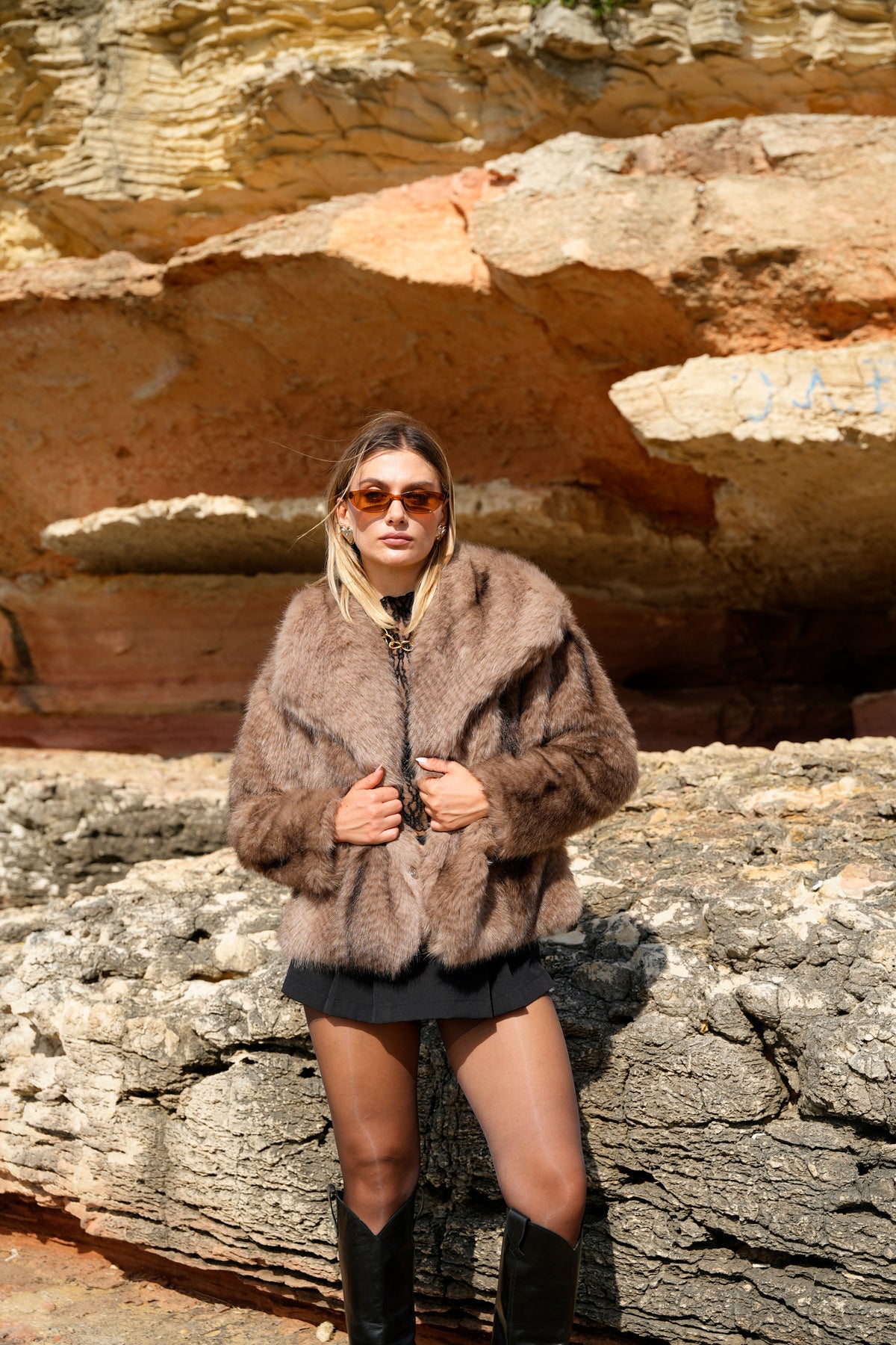 Yumuşak Doku Astarlı Cepli Desenli Şal Yaka Premium Kürk Mont