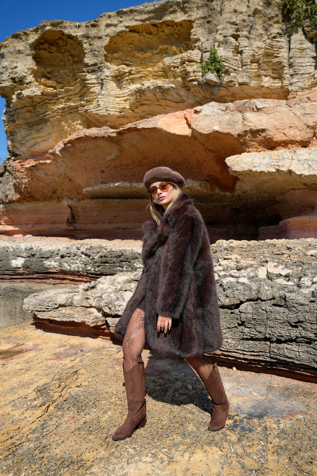 Yumuşak Doku Astarlı Cepli Desenli Diz Boy Midi Premium Kürk Mont