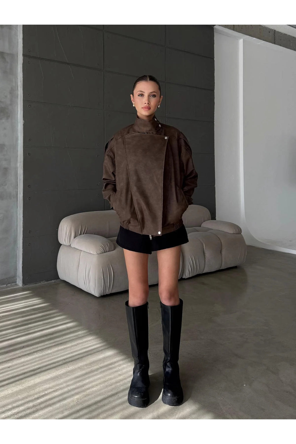 Boyun Detay Çıtçıtlı Beli Lastikli Deri Ceket Mont