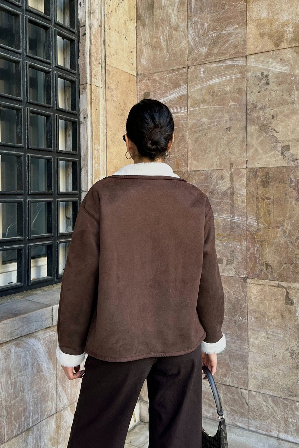 Cepli Düğmeli İçi Kürklü Süet Ceket