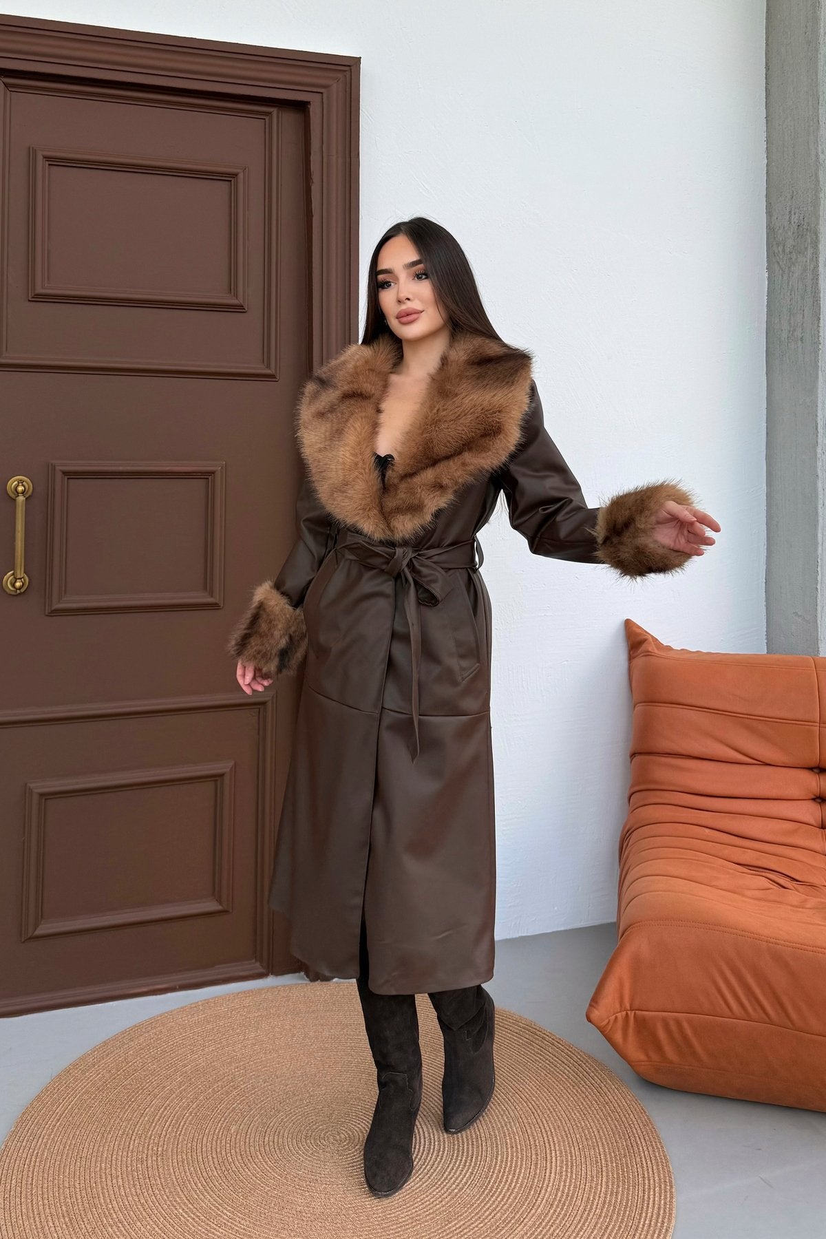 Premium Kürk Yaka Kürk Bilek Detay Cepli Astarlı Kemeri İthal Deri Kaban Mont