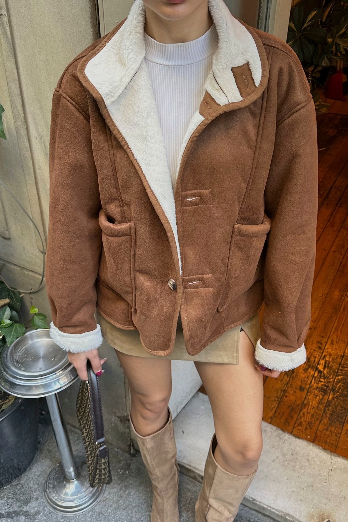 Cepli Düğmeli İçi Kürklü Süet Ceket