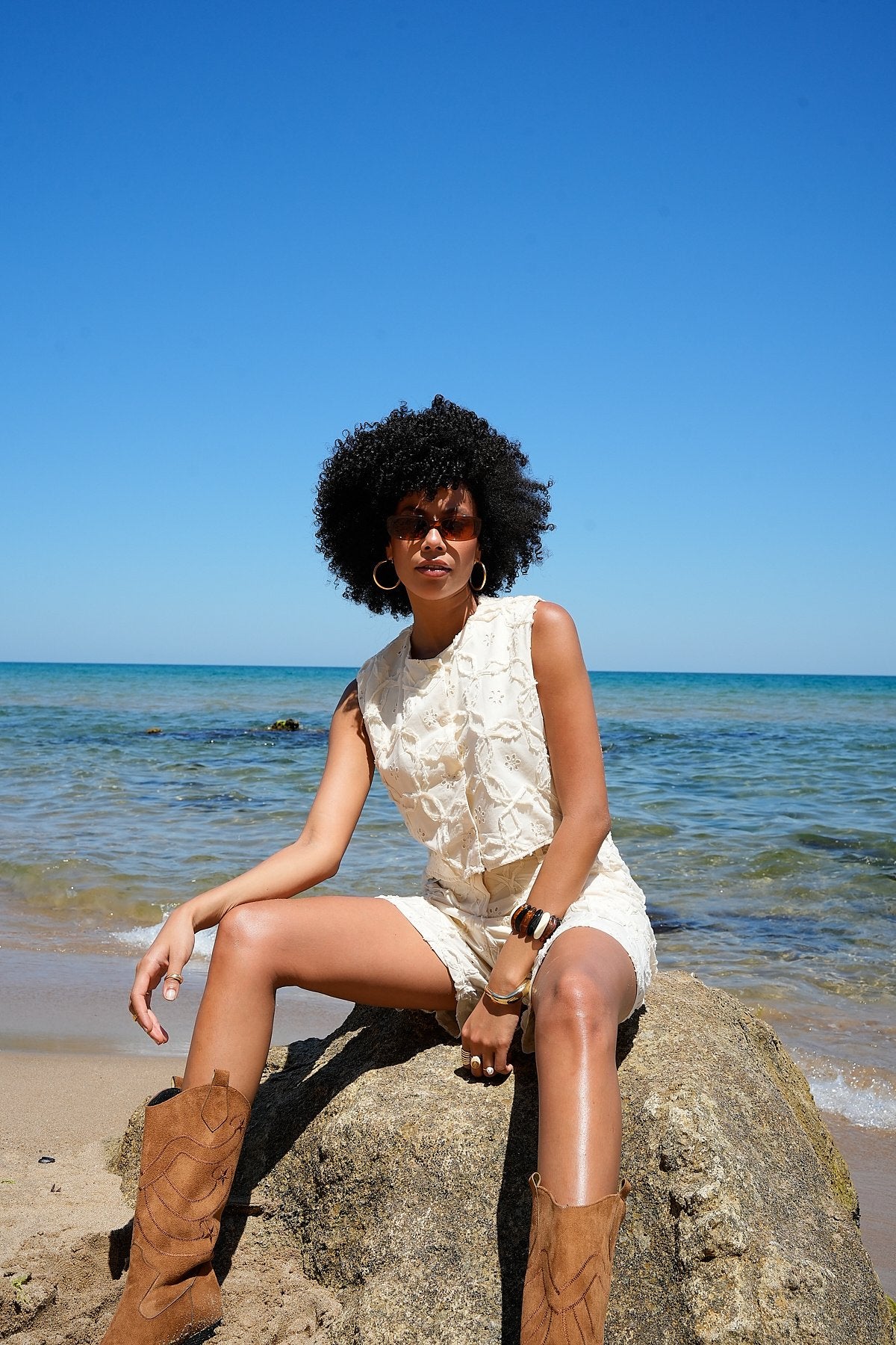 Premium Brode Detay Nakışlı Süzüneli Kemerli Şort Gömlek Takım