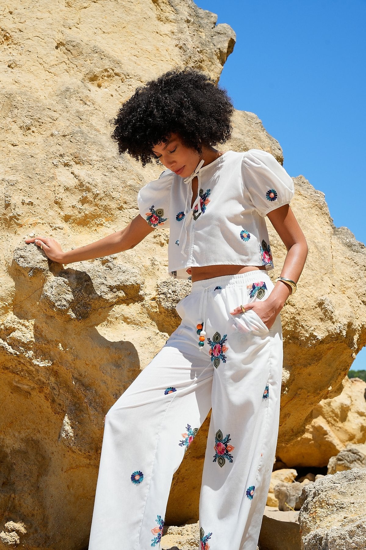 Nakışlı Önden Bağlamalı %100 Pamuk Bluz Pantolon Takım