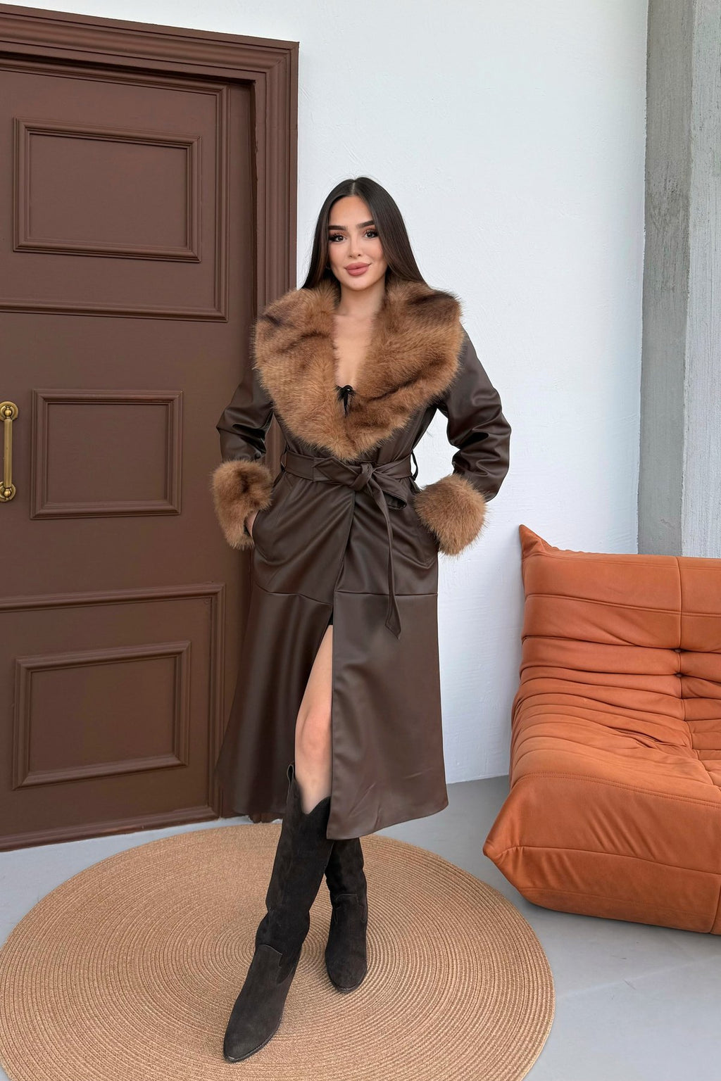 Premium Kürk Yaka Kürk Bilek Detay Cepli Astarlı Kemeri İthal Deri Kaban Mont