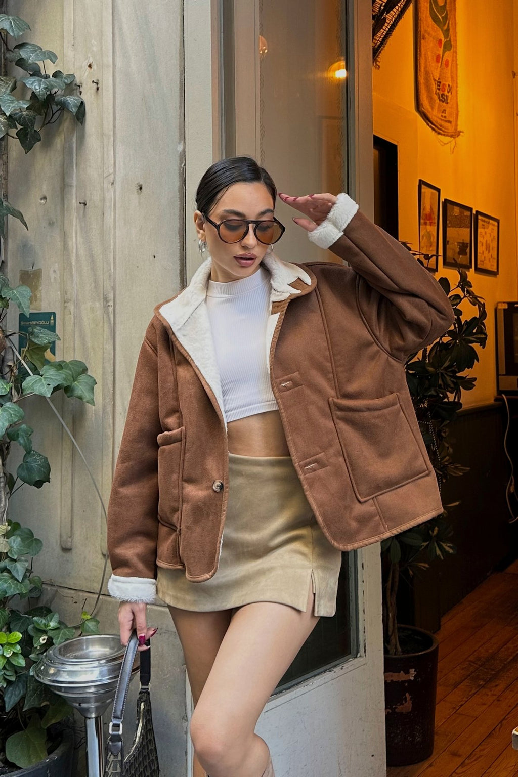 Cepli Düğmeli İçi Kürklü Süet Ceket