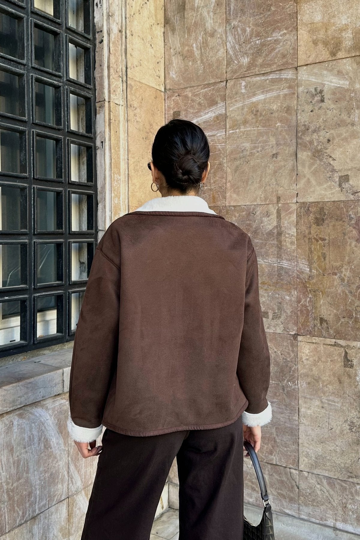 Cepli Düğmeli İçi Kürklü Süet Ceket